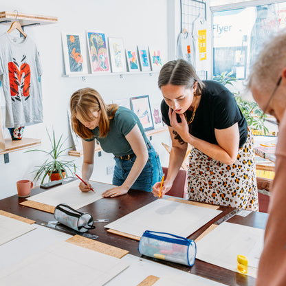 Screenprint your own t-shirt or tote